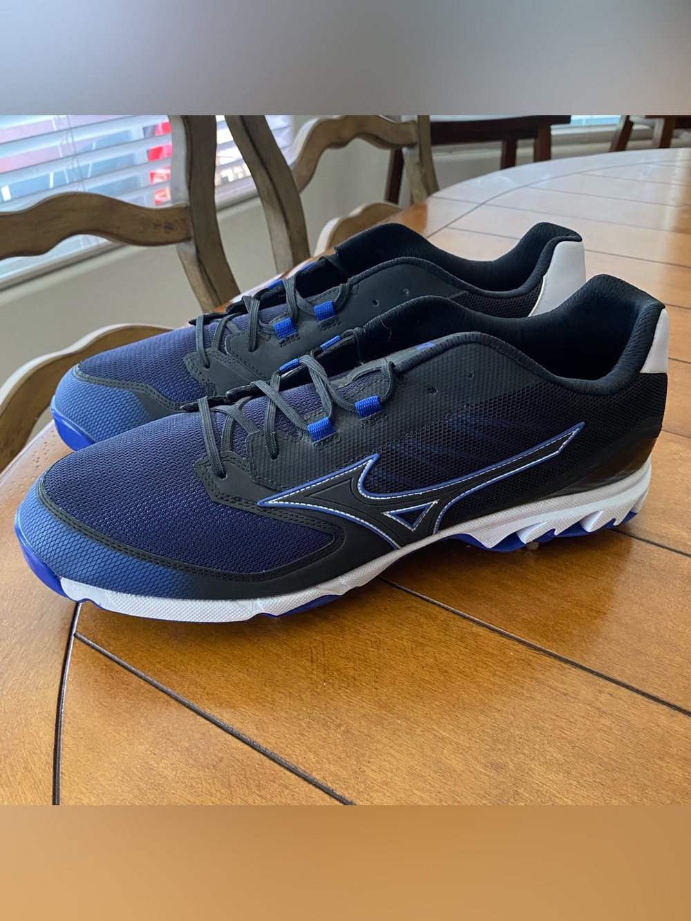 Mizuno 9-Spike Dominant 2 Baseball Cleats Men's size 15 Black Royal Blue NWOT/B